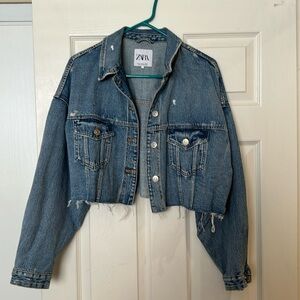 Zara size XL medium wash cut off denim jacket